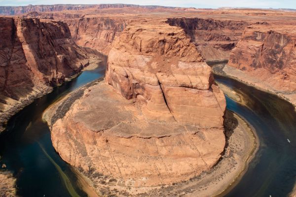 the view from Horseshoe Bend's lookout in Page, Arizona