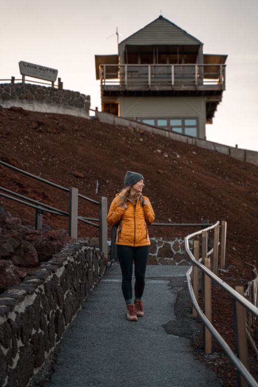 girl hiking in Bend Oregon at sunrise