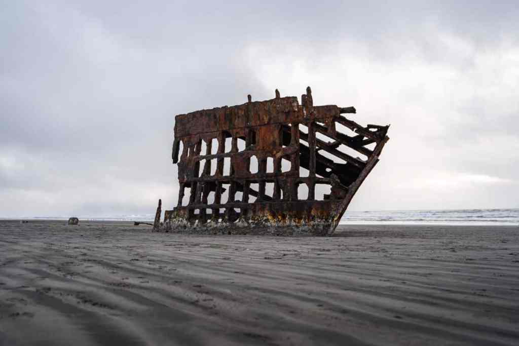 peter iredale shipwreck near warrenton