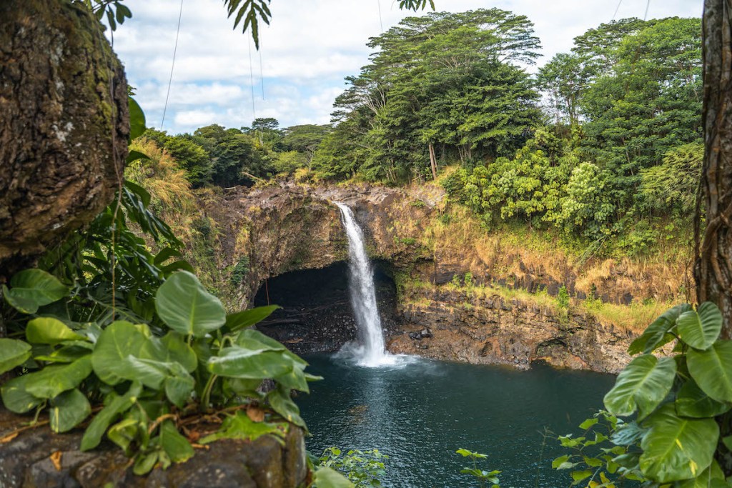 rainbow falls near Hilo