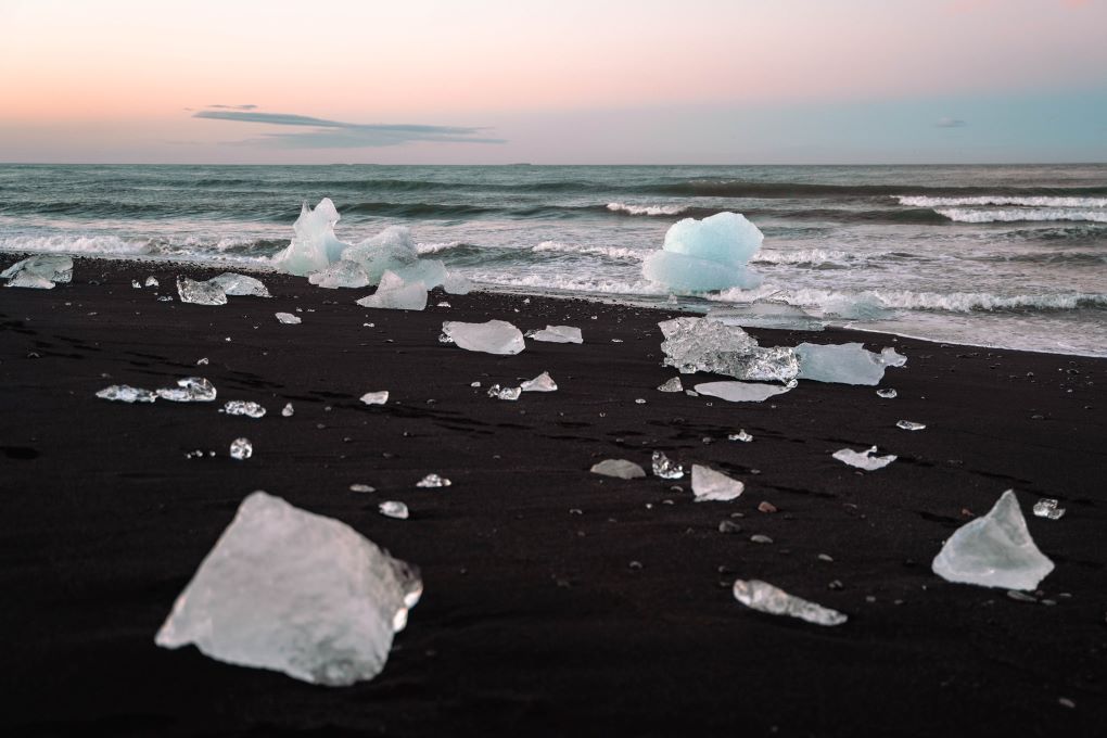 ice chunk "diamonds" at Diamond Beach at sunrise