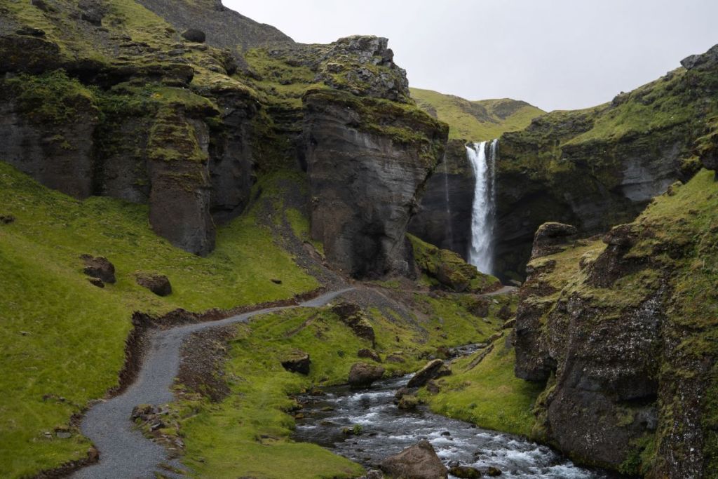 kvernufoss trail in Iceland