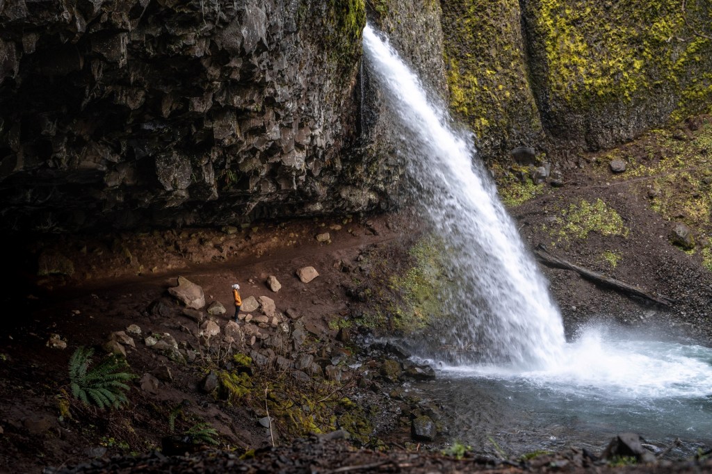 best waterfall hikes near portland