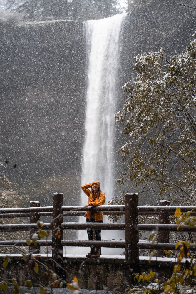 winter hiking in Pacific Northwest attire